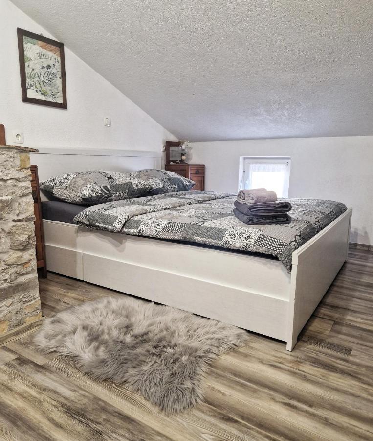 Sweet Room With A Terrace Roč Zewnętrze zdjęcie